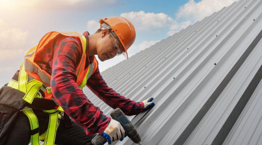 Owens Corning roofing contractor in Illiopolis, IL